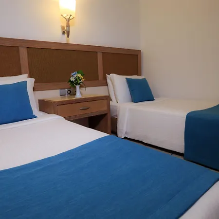 ホテル Labranda Mares 5*